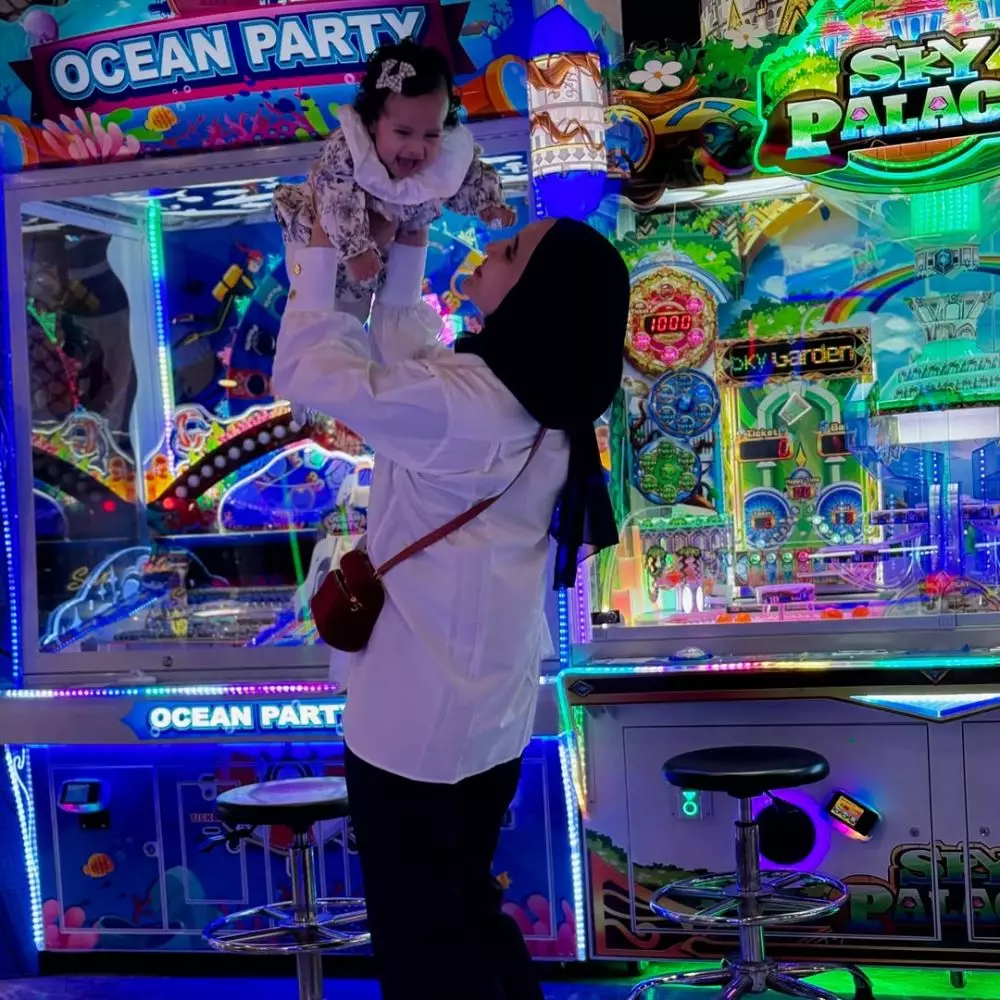 wajah humaira anak adopsi irwansyah dan zaskia sungkar © 2025 Instagram wajah humaira anak adopsi irwansyah dan zaskia sungkar © 2025 Instagram