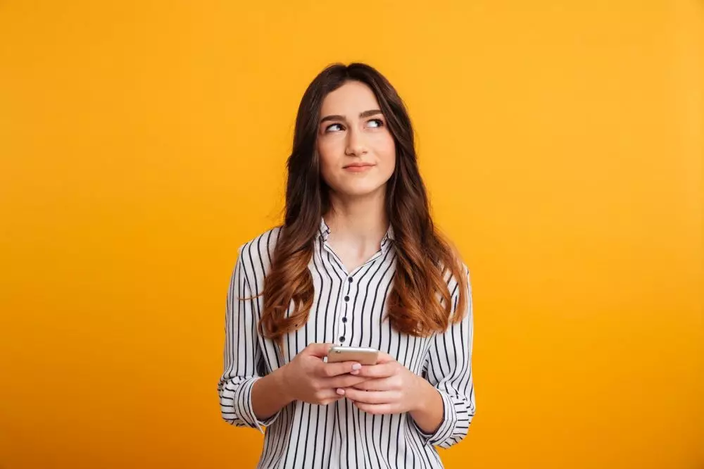 Contoh pantun teka-teki lucu © 2025 brilio.net