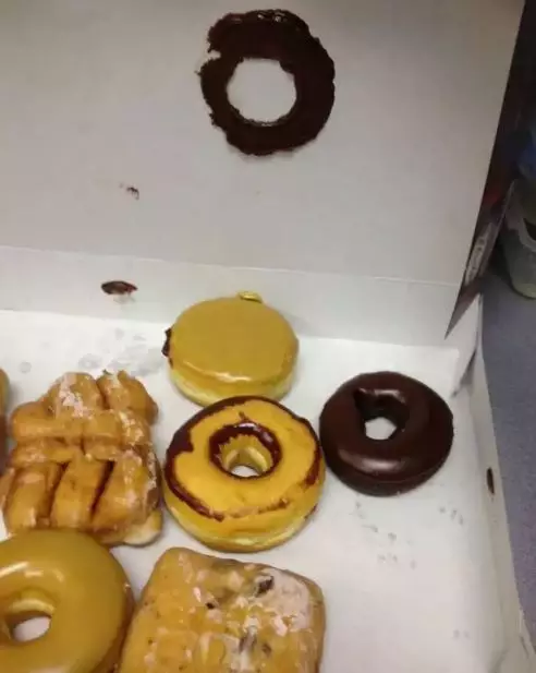 Momen apes saat sedang nikmati hidangan Berbagai sumber