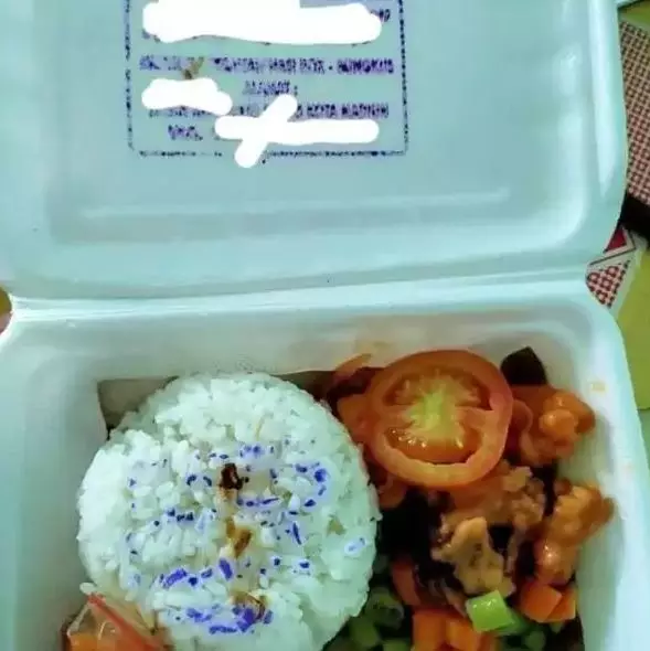 Momen apes saat sedang nikmati hidangan Berbagai sumber