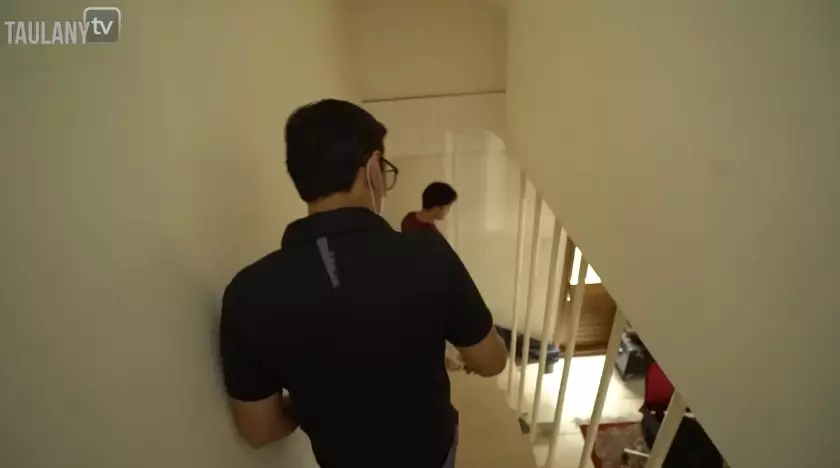 ruang kerja Rizky Febian minimalis © YouTube