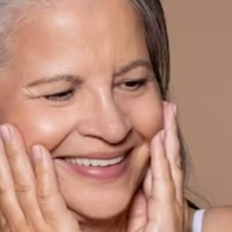 Nggak perlu suntik botoks, begini cara atasi kerutan pada wajah pakai masker alami dari 1 jenis minyak