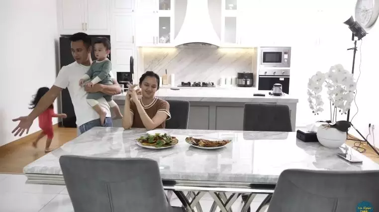 dapur eza gionino © YouTube dapur eza gionino © YouTube
