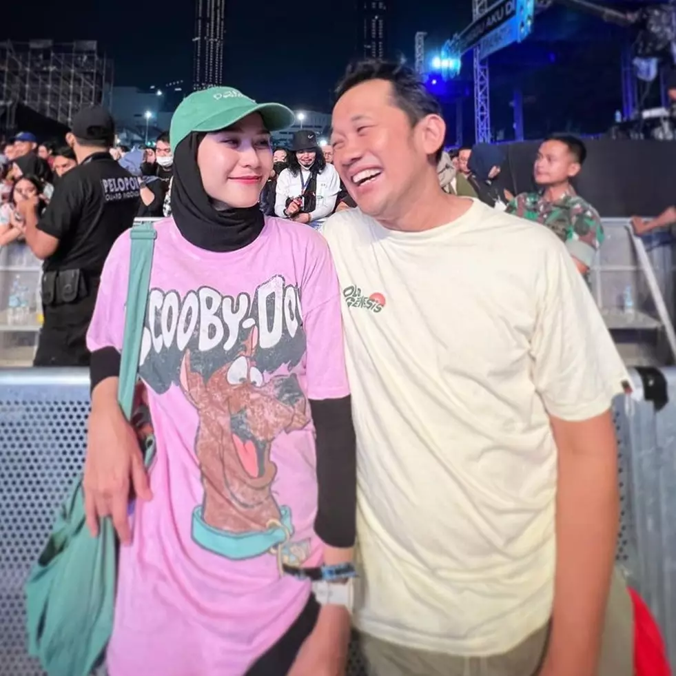 Punya rumah unik konsep Jawa modern bikin mupeng, intip 9 potret dapur Zaskia Mecca di Jakarta