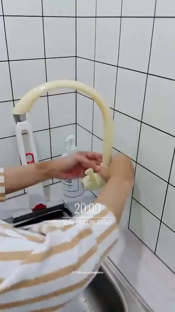 makeover dapur mungil mepet kamar mandi jadi estetik © 2025 TikTok