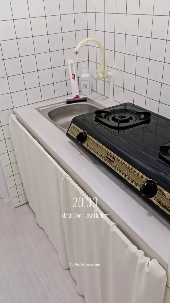 makeover dapur mungil mepet kamar mandi jadi estetik © 2025 TikTok