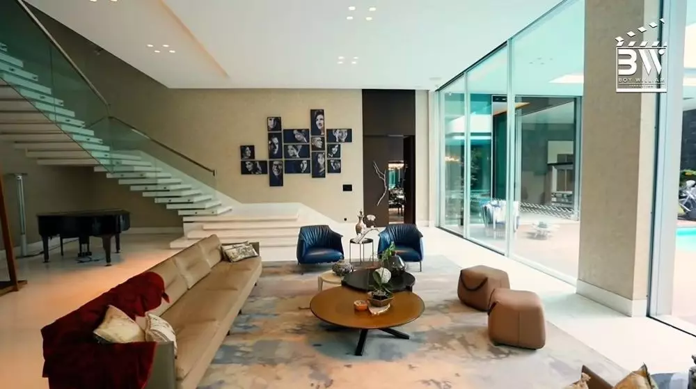 ruang keluarga Manoj Punjabi © YouTube