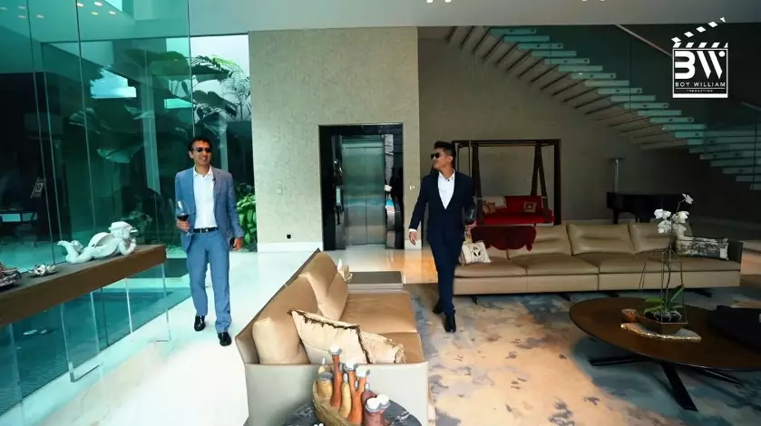 ruang keluarga Manoj Punjabi © YouTube