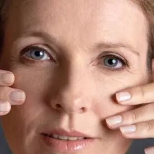 Kulit auto bersinar, ini cara agar wajah bebas keriput pakai krim dari 1 ampas minuman