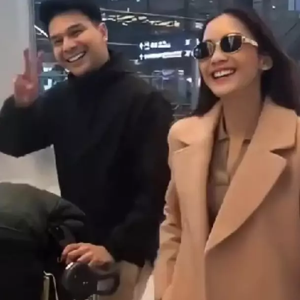 Oplas bareng ke luar negeri usai diduga tunangan, begini 9 momen Ririn Dwi Ariyanti dan Ijonk ke Korea