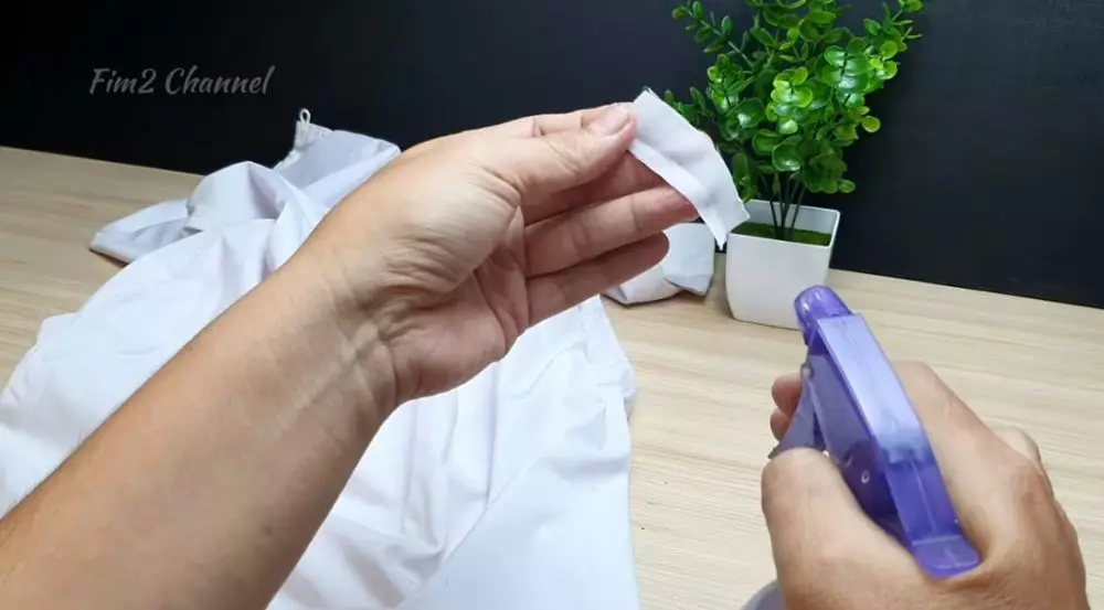 Trik mudah menambal baju robek  © YouTube