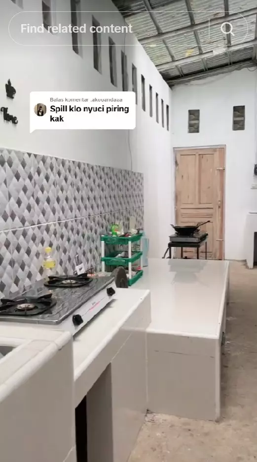 dapur beralas semen interiornya antimainstream © TikTok