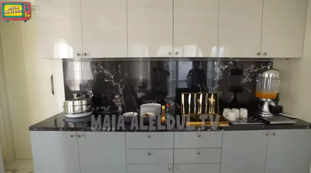 interior dapur Ustaz Solmed mungil © YouTube