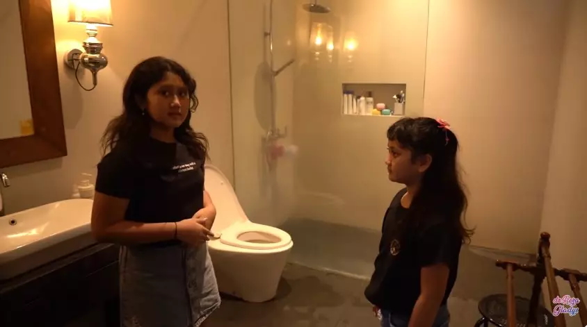 kamar anak bos skincare Reza Gladys © YouTube