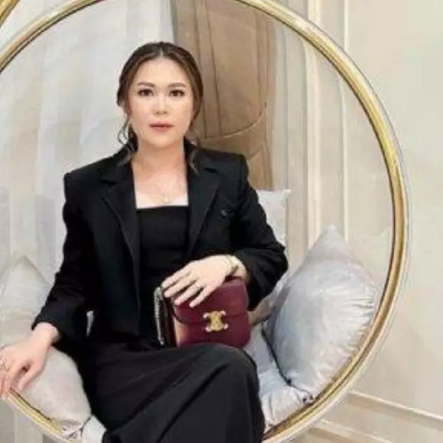 Usia 25 punya rumah dengan dapur mewah tapi jarang dipakai, ini 9 potret ruang masak Melvina Husyanti