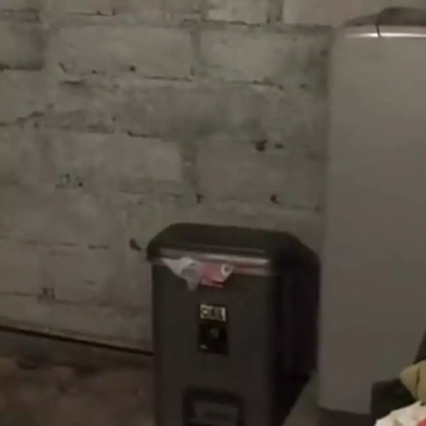 7 Potret makeover dapur jadul dinding batako dari buluk jadi estetik ala Korea, hasilnya bikin mupeng