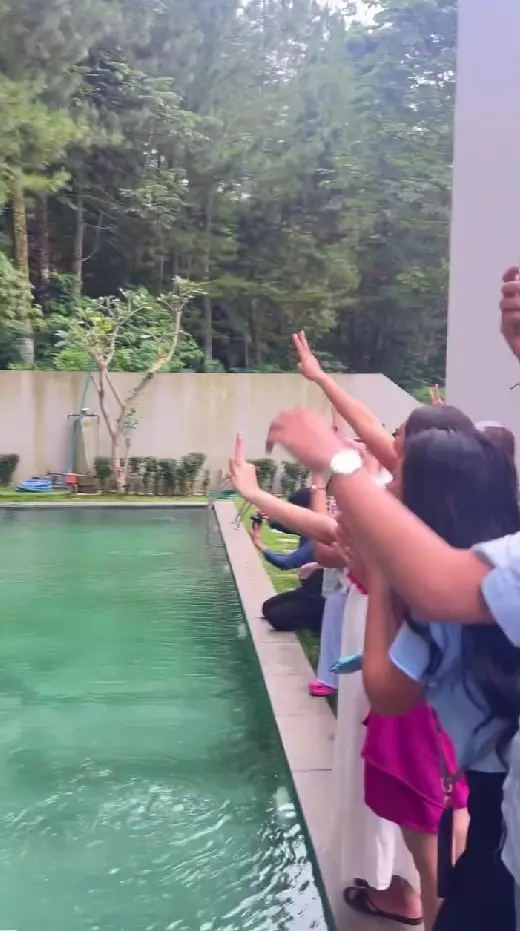 Siti Badriah umumkan jenis kelamin anak kedua © Instagram Siti Badriah umumkan jenis kelamin anak kedua © Instagram