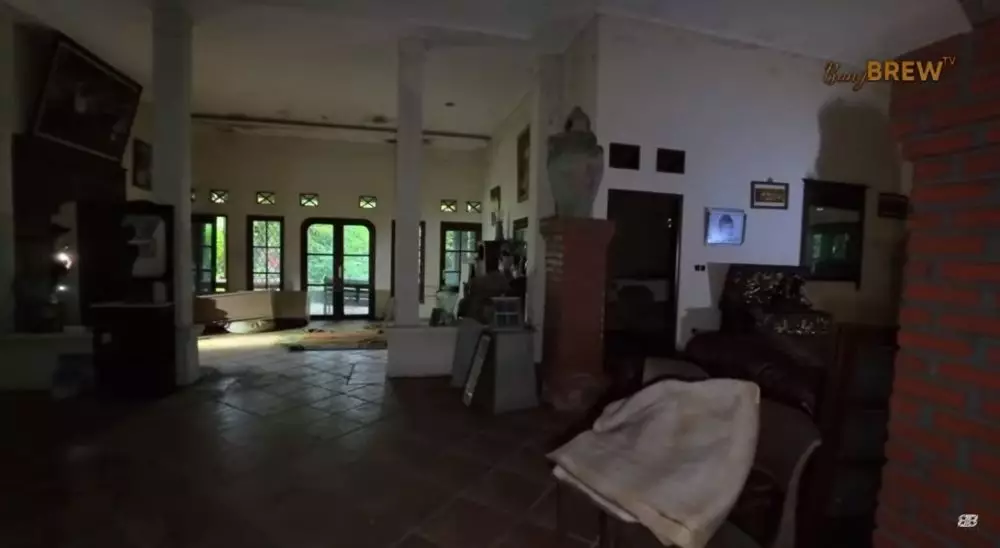 rumah Jennifer Jill di Bogor © YouTube rumah Jennifer Jill di Bogor © YouTube
