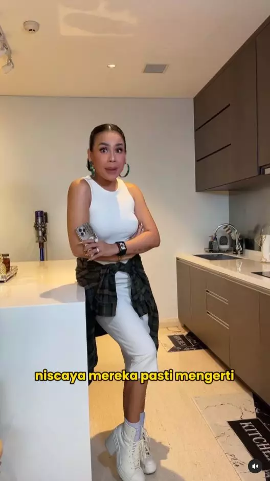 11 potret dapur apartemen Melaney Ricardo usai direnovasi  © 2024 brilio.net