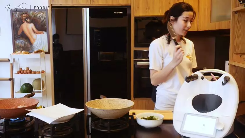 dapur rumah iris wullur © 2025 Instagram