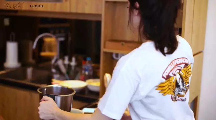 dapur rumah iris wullur © 2025 Instagram