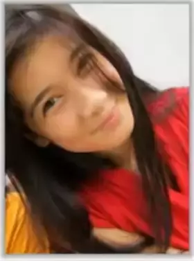 Transformasi makeup Iris Wullur © 2025 brilio.net Transformasi makeup Iris Wullur © 2025 brilio.net