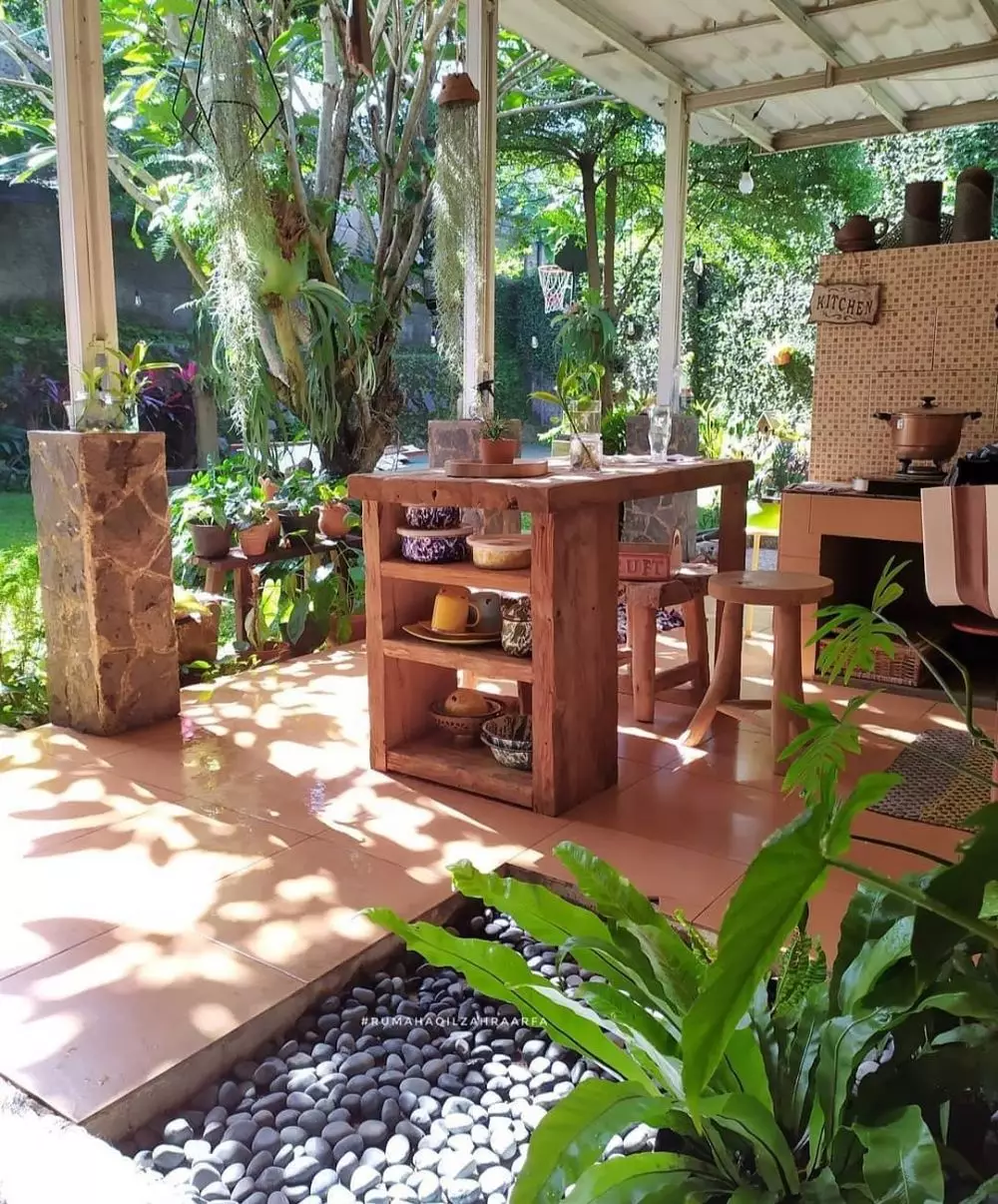 dapur mungil outdoor masak jadi healing © 2024 brilio.net