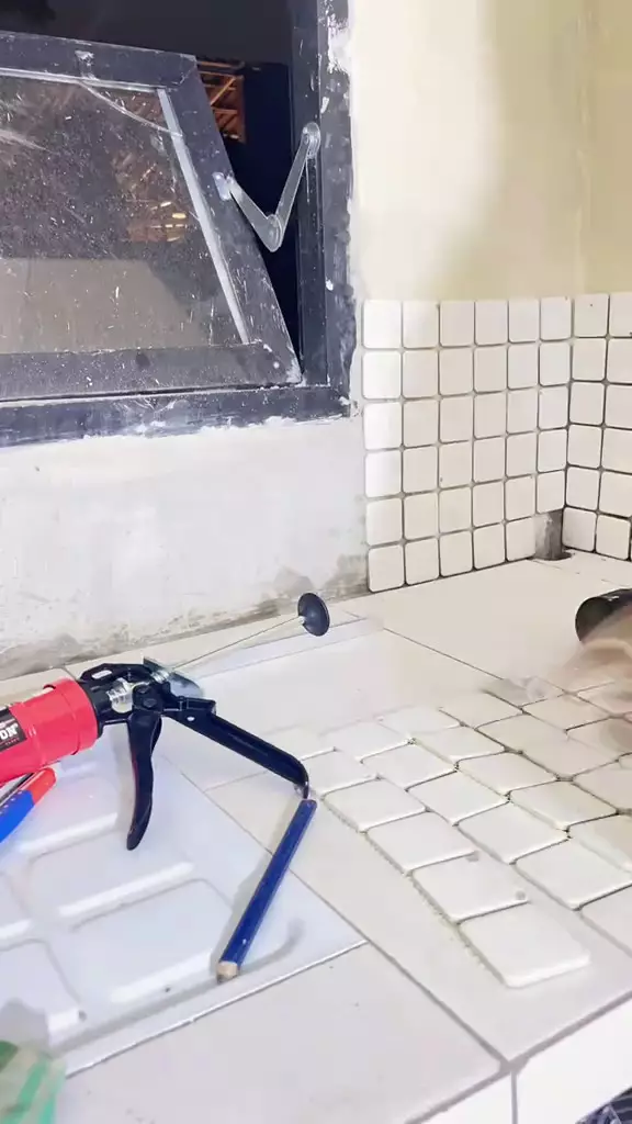 makeover dapur lebar 1,4 meter jadi estetik nggak sumpek  © 2025 TikTok