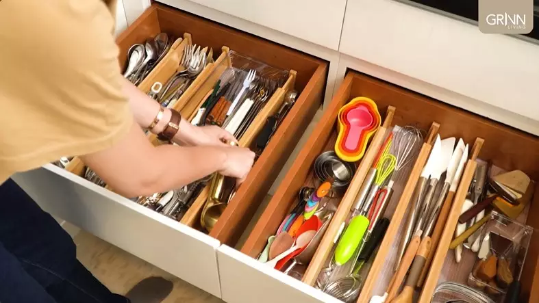 potret dapur Cathy Sharon bergaya modern French © 2024 brilio.net