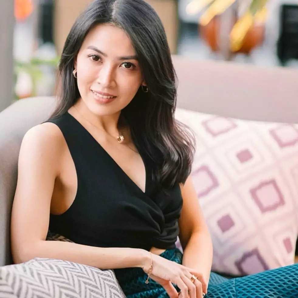 Usia 45 tapi masih bak ABG, 9 potret Lina Priscilla yang terseret isu perselingkuhan suami Iris Wullur