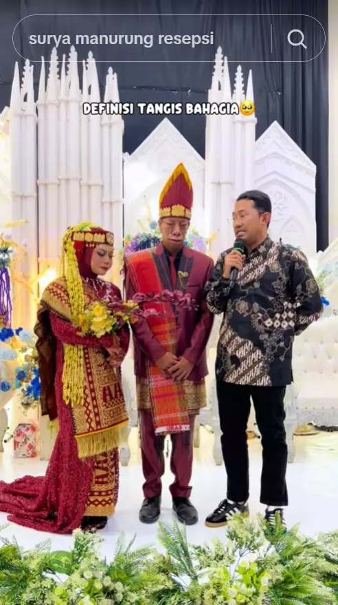 momen resepsi Surya Manurung © Berbagai sumber