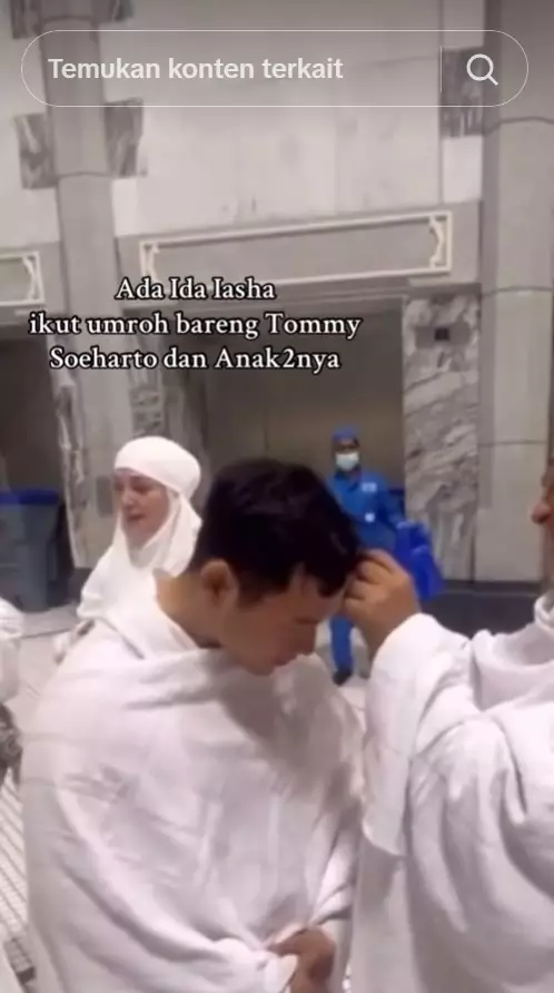Ida Iasha umrah bareng Tommy Soeharto © TikTok Ida Iasha umrah bareng Tommy Soeharto © TikTok