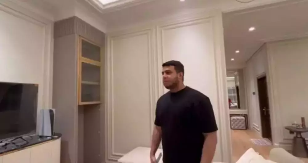 Yislam Jaidi rombak interior kamar © YouTube