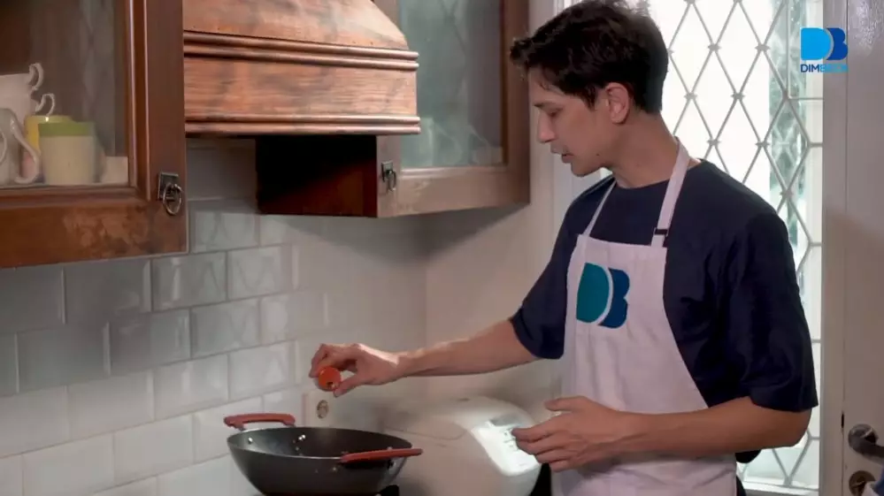 dapur Melly Goeslaw mungil full perabot © YouTube