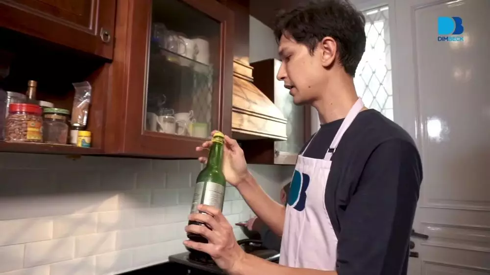 dapur Melly Goeslaw mungil full perabot © YouTube