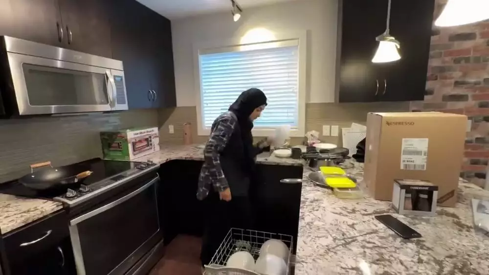 dapur rumah cindy dan tengku firmansyag di Kanada © 2024 YouTube dapur rumah cindy dan tengku firmansyag di Kanada © 2024 YouTube