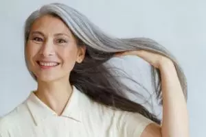 Trik mencegah rambut beruban agar tak muncul lagi pakai 1 jenis minyak, nggak perlu pakai hair vitamin