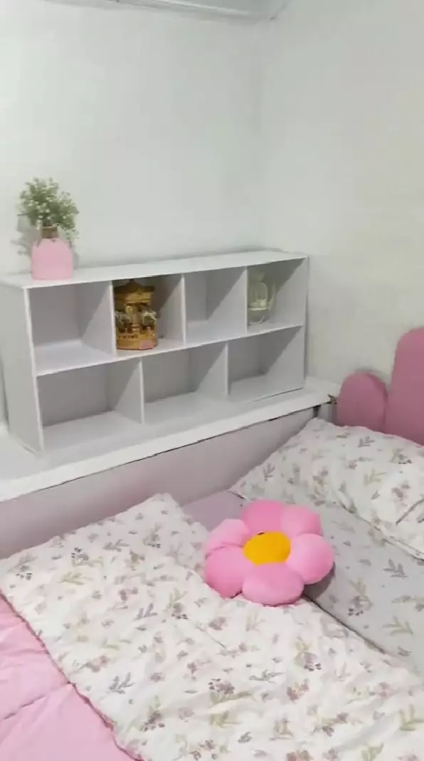 kamar tidur estetik di atap rumah © TikTok