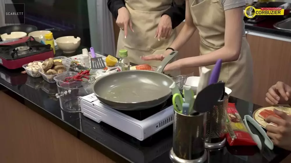 dapur Deddy Corbuzier semi terbuka © YouTube