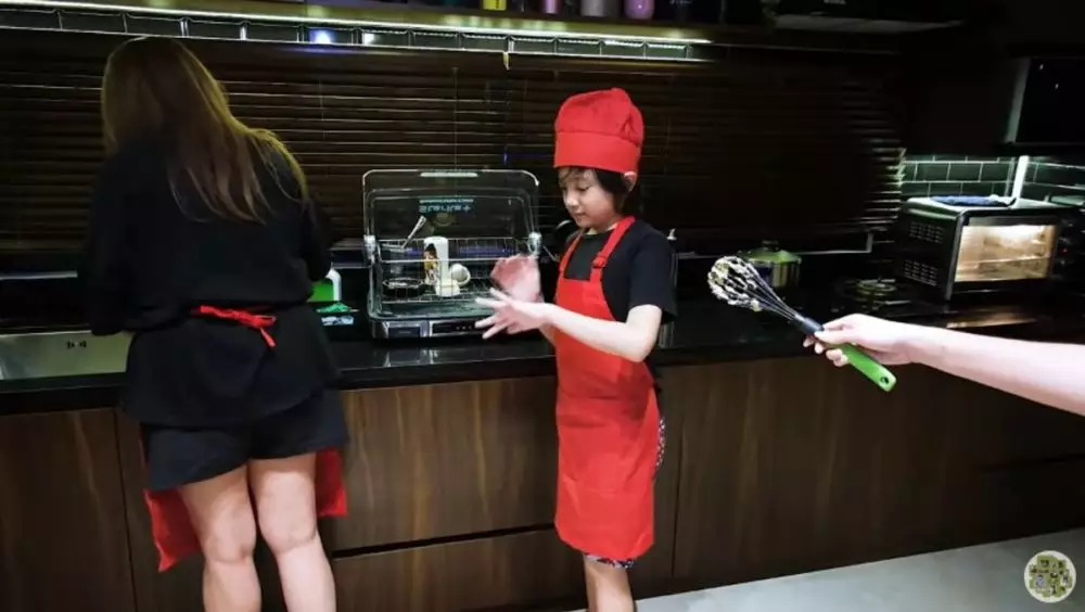 tempat masak Wina Natalia © YouTube