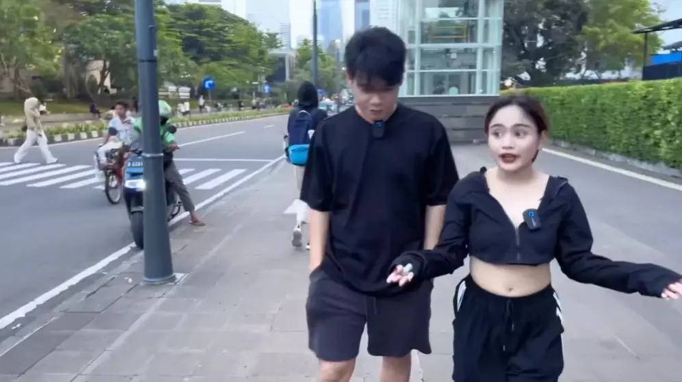 Jeje Slebew tak lagi ngeksis © berbagai sumber