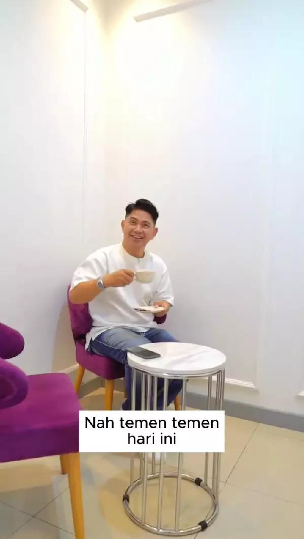 Momen Ronnie Sianturi jalani oplas © Instagram Momen Ronnie Sianturi jalani oplas © Instagram