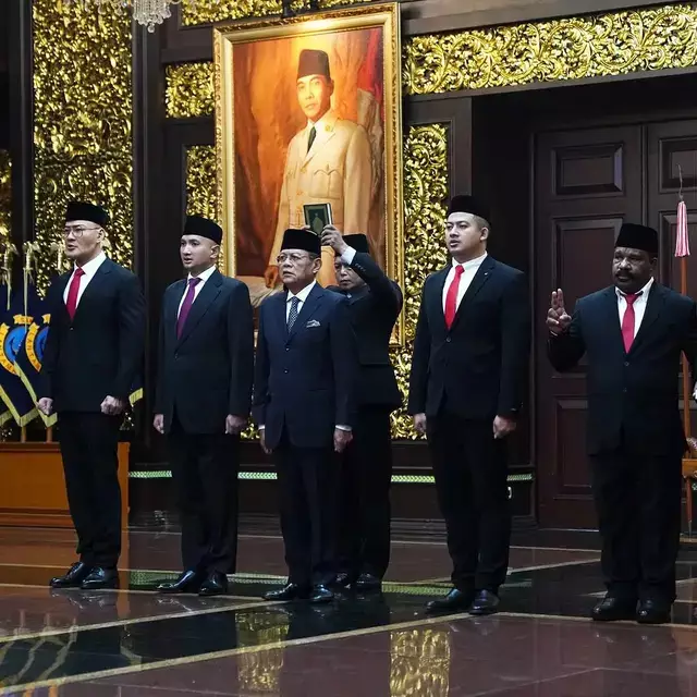 Pemerintah perlu mengerem penambahan staf khusus saat efisiensi anggaran, dinilai tidak elok