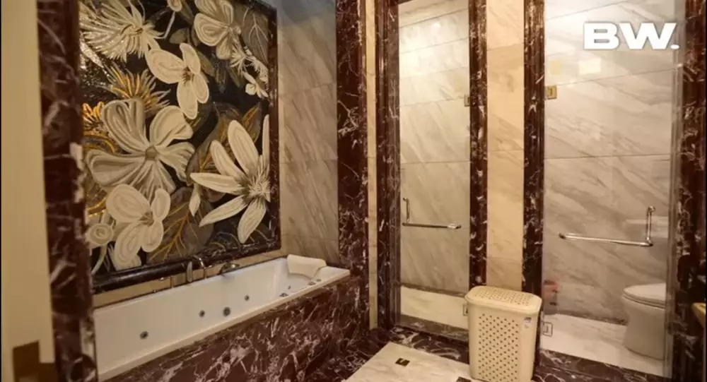 kamar Helena Lim YouTube