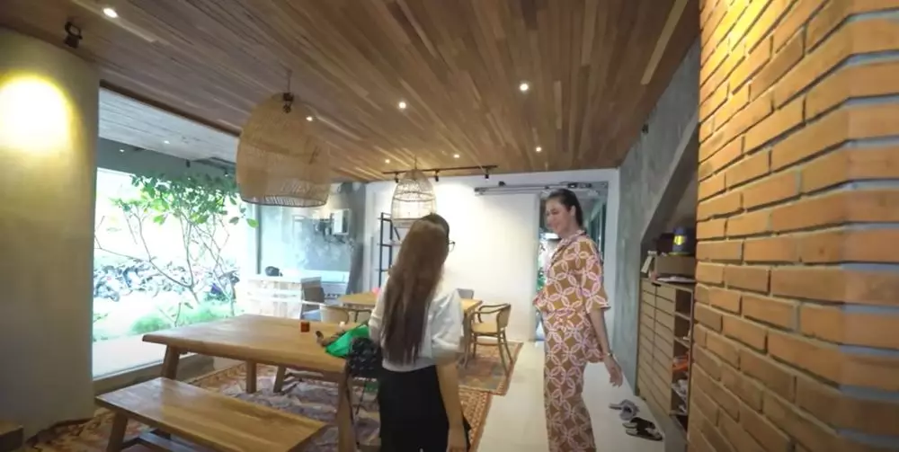 Potret dapur kantor Baim Wong © 2024 YouTube