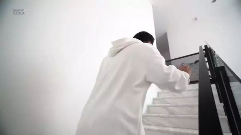 rumah nikita mirzani dibeli mira hayati © 2024 brilio.net