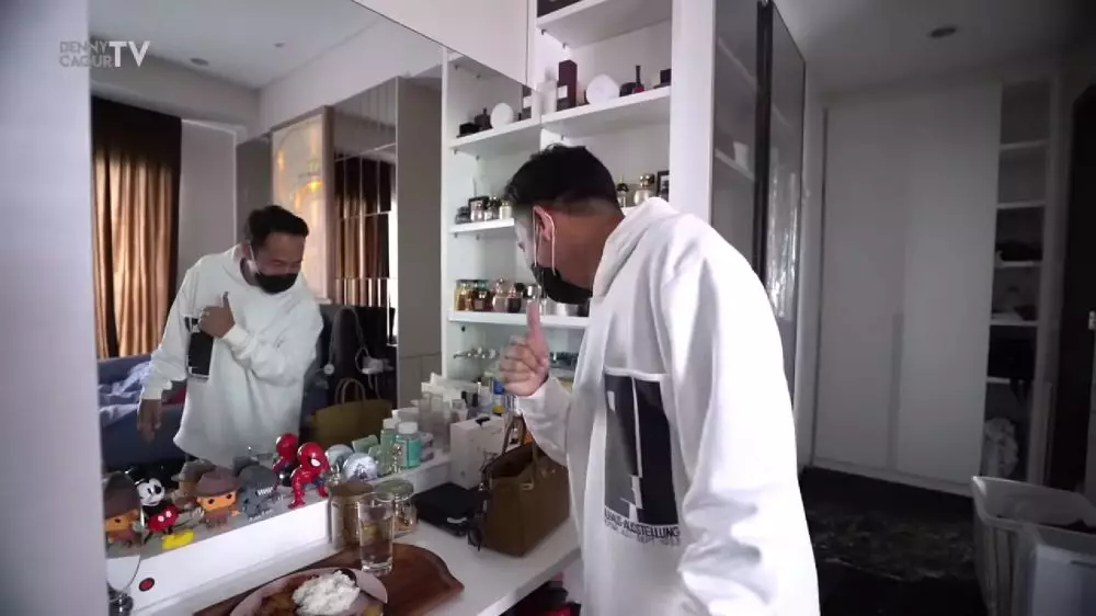 rumah nikita mirzani dibeli mira hayati © 2024 brilio.net