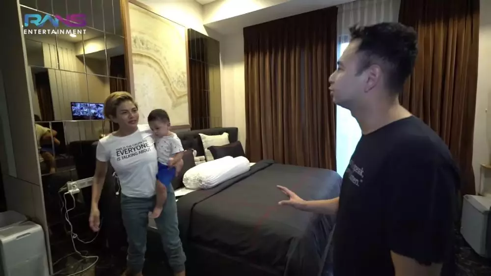 rumah nikita mirzani dibeli mira hayati © 2024 brilio.net