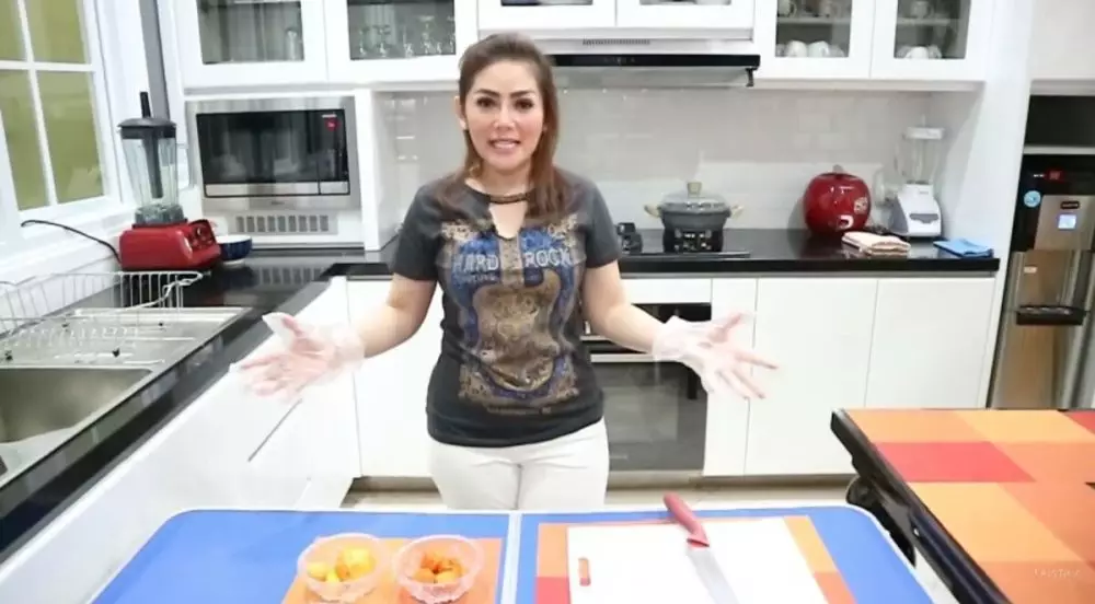 dapur Kristina serba putih © YouTube dapur Kristina serba putih © YouTube