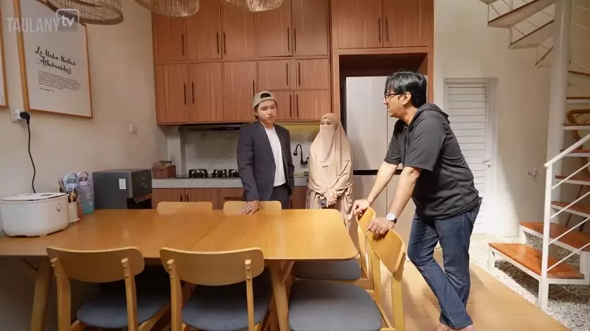 dapur Ustaz Dennis Lim estetik © YouTube dapur Ustaz Dennis Lim estetik © YouTube